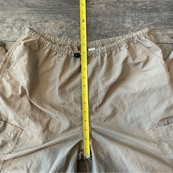 Light brown / khaki windbreaker pants - Picture 4 of 7